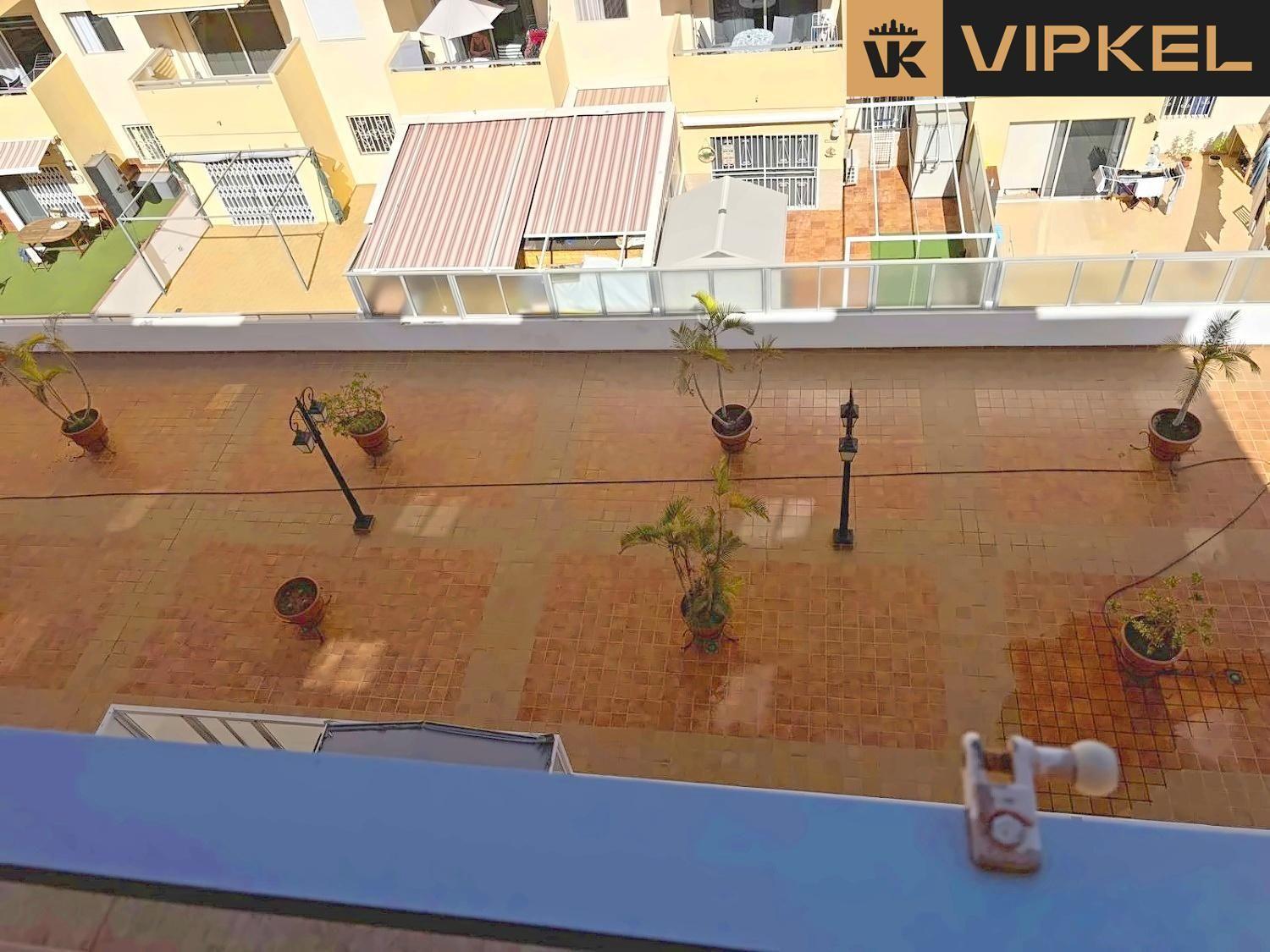 Flat for Sale in Arona