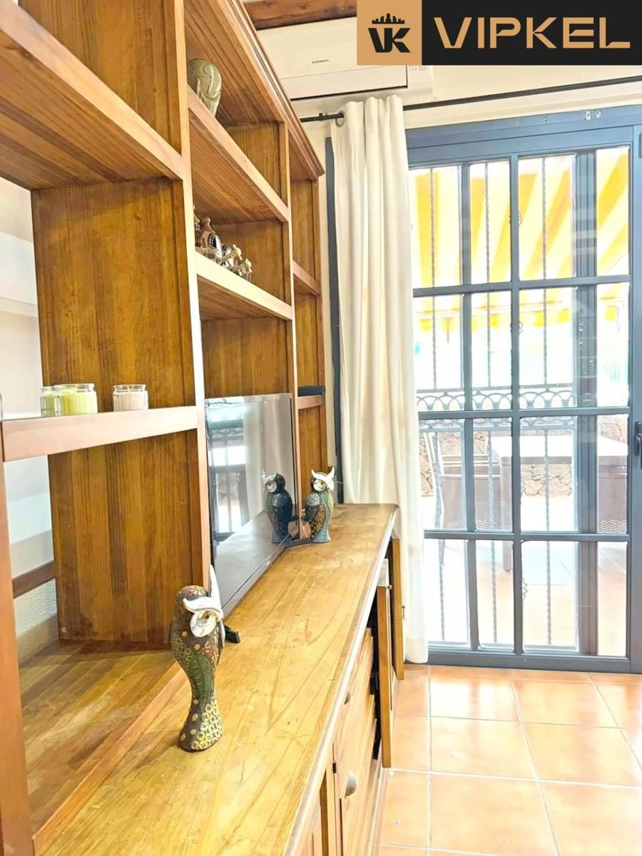 Flat for Sale in Arona