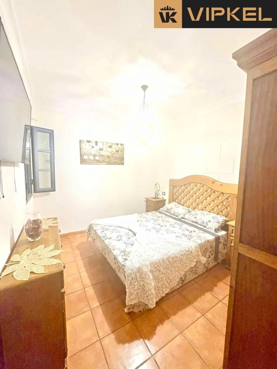 Flat for Sale in Arona