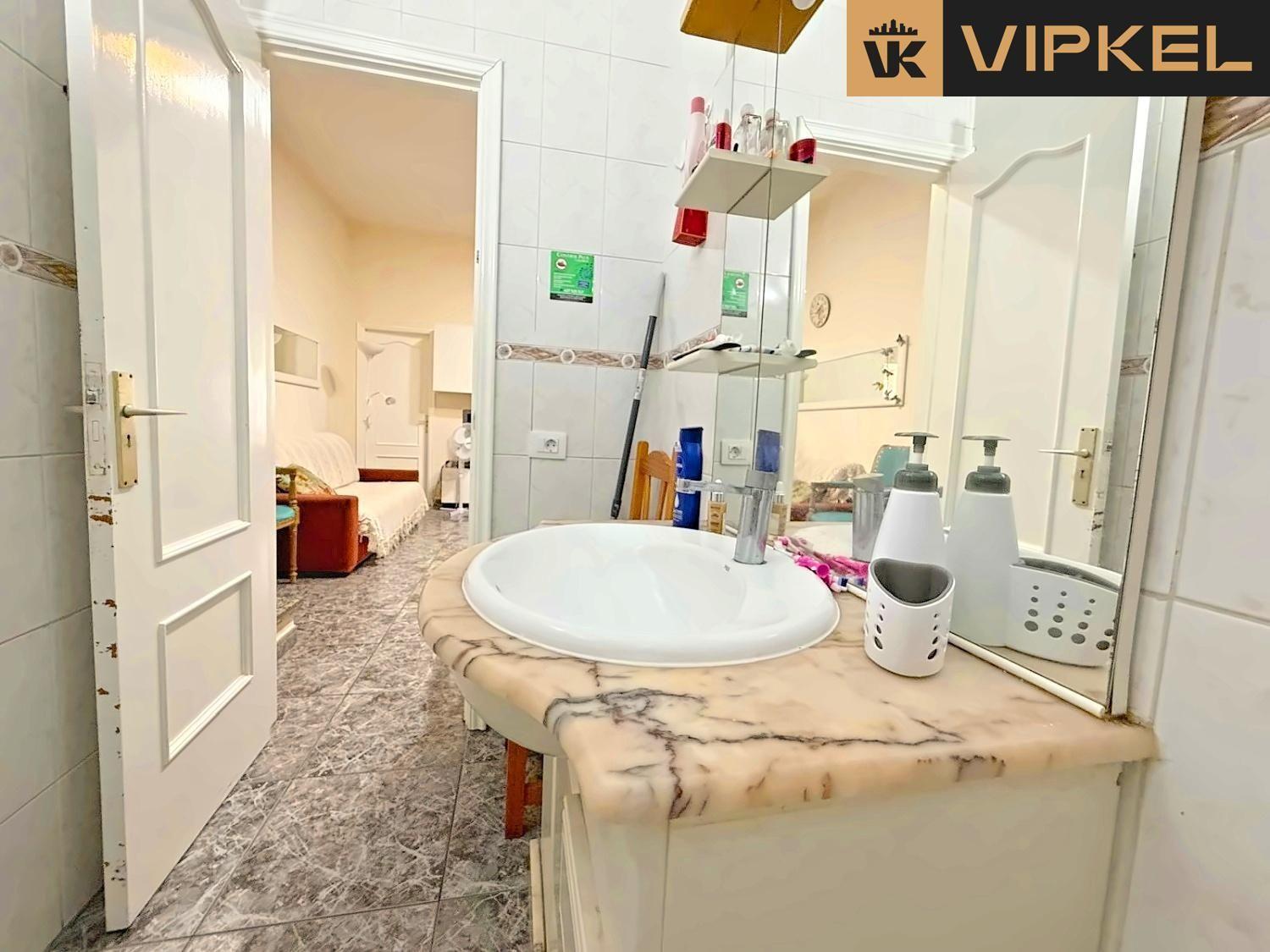 Flat for Sale in Arona