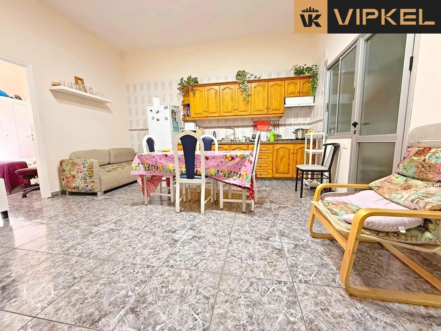 Flat for Sale in Arona