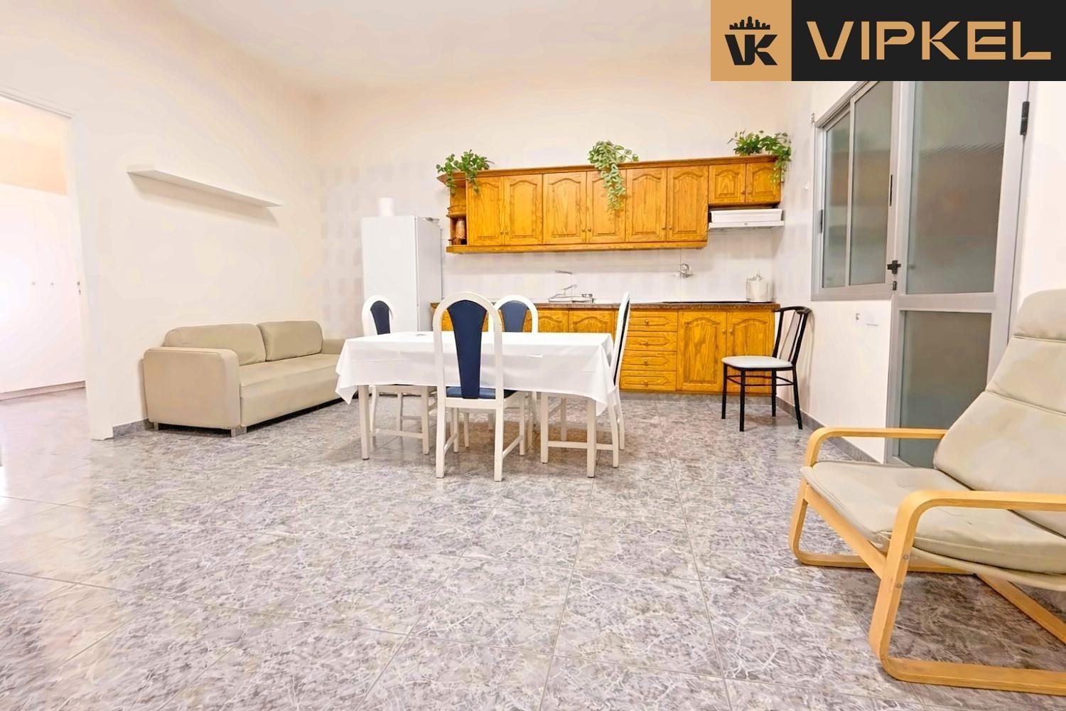 Flat for Sale in Arona