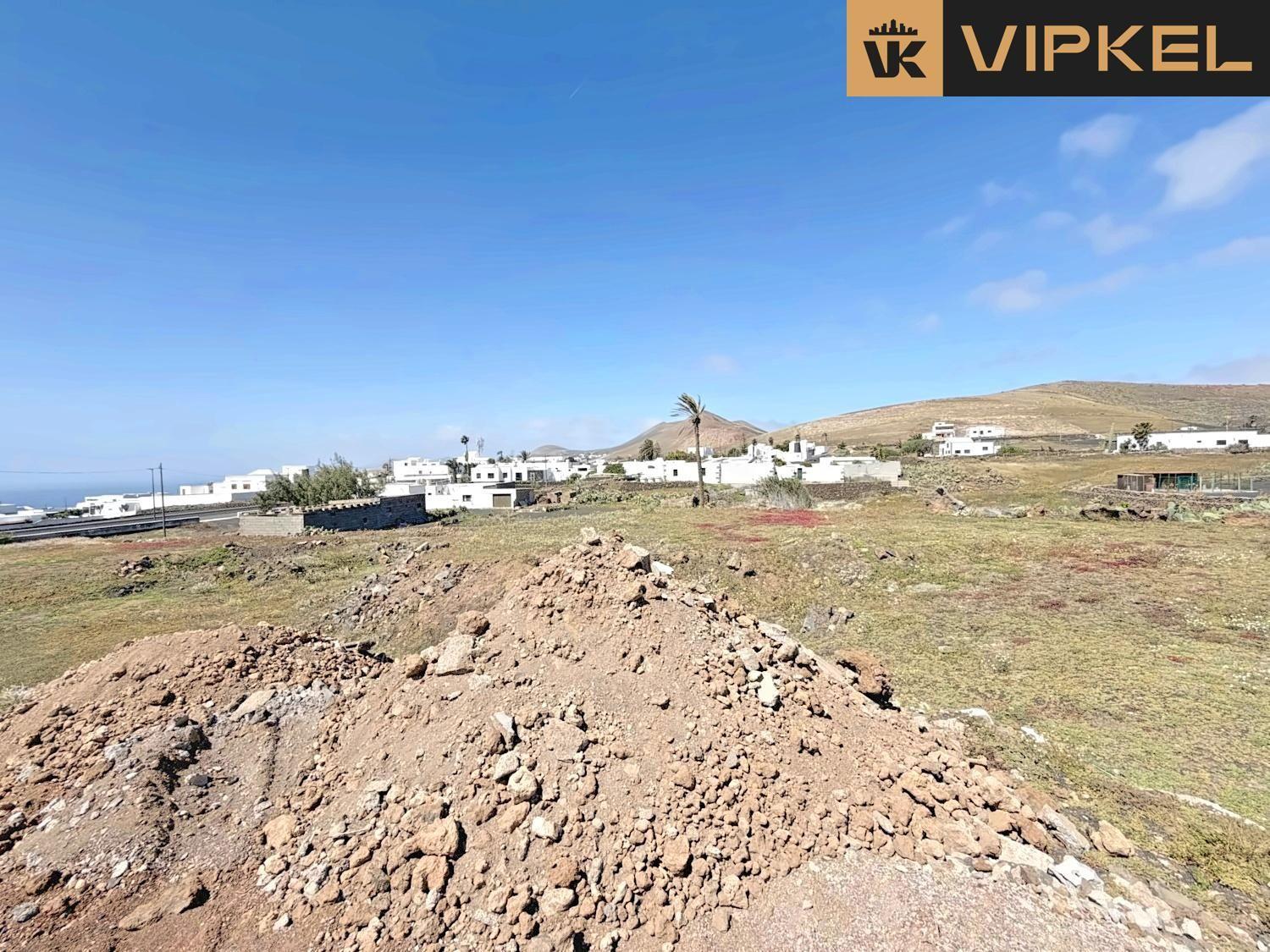 Plot for Sale in Tías