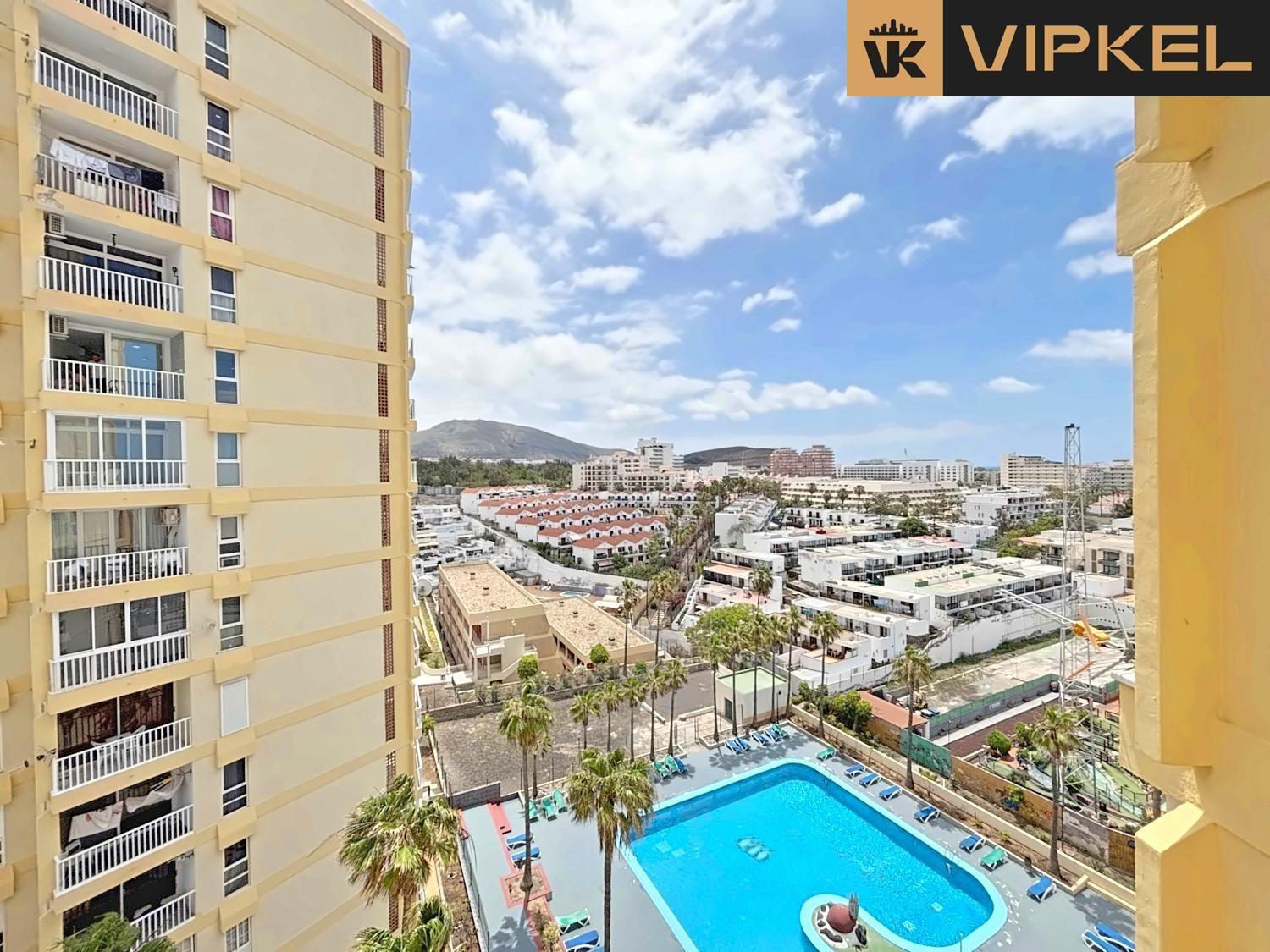 Flat for Sale in Arona