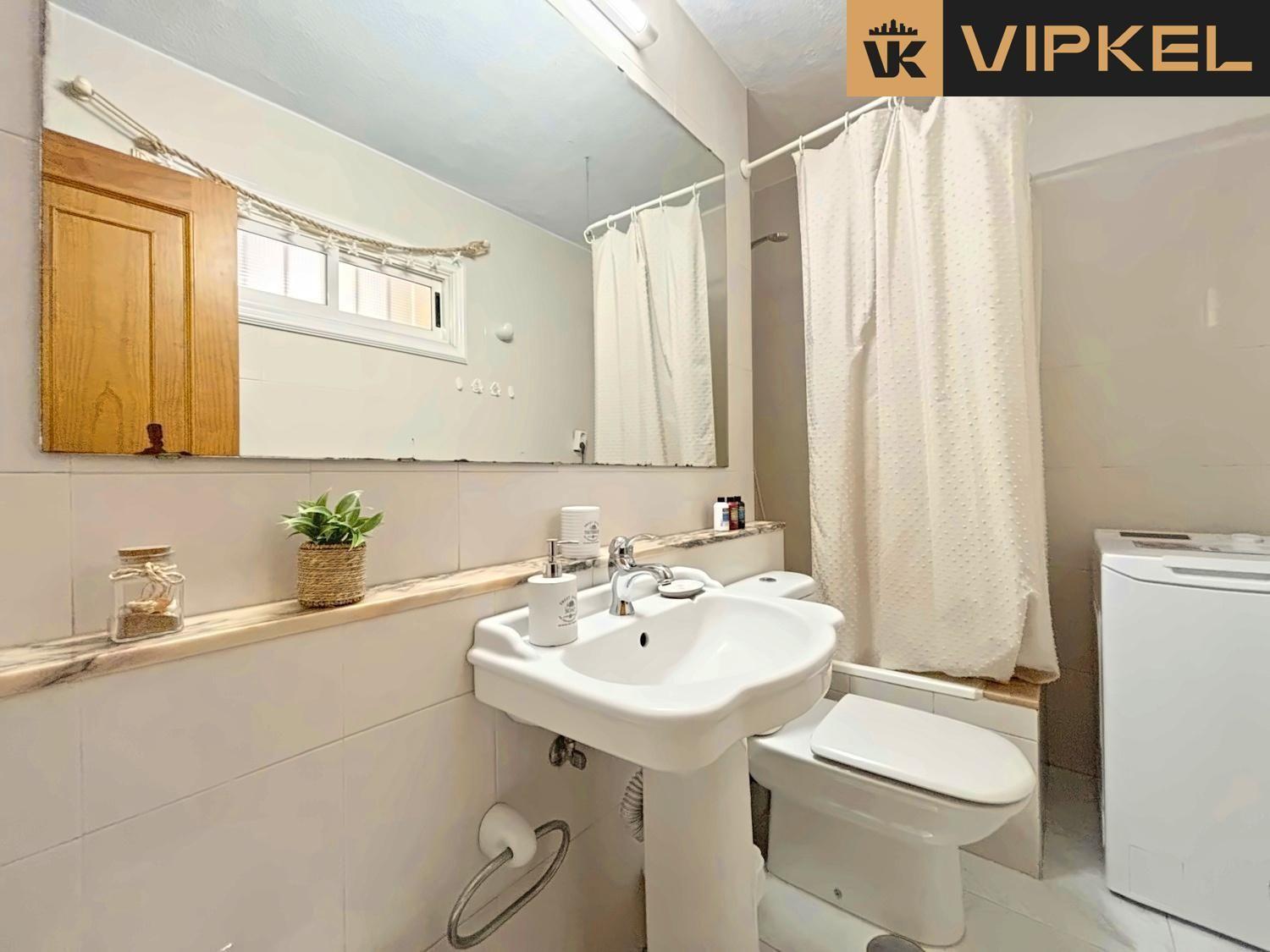 Flat for Sale in Arona