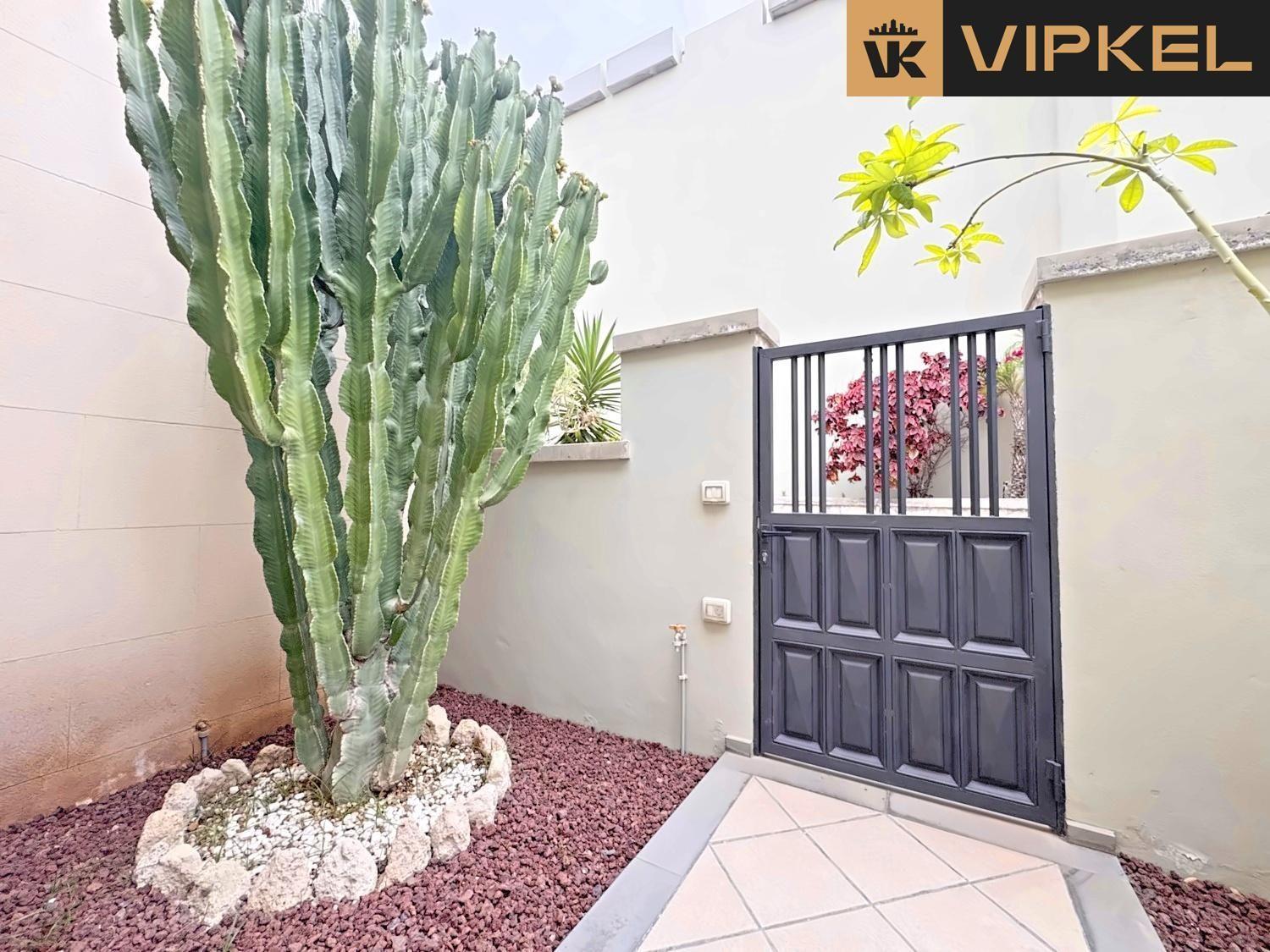 Duplex for Sale in Arona