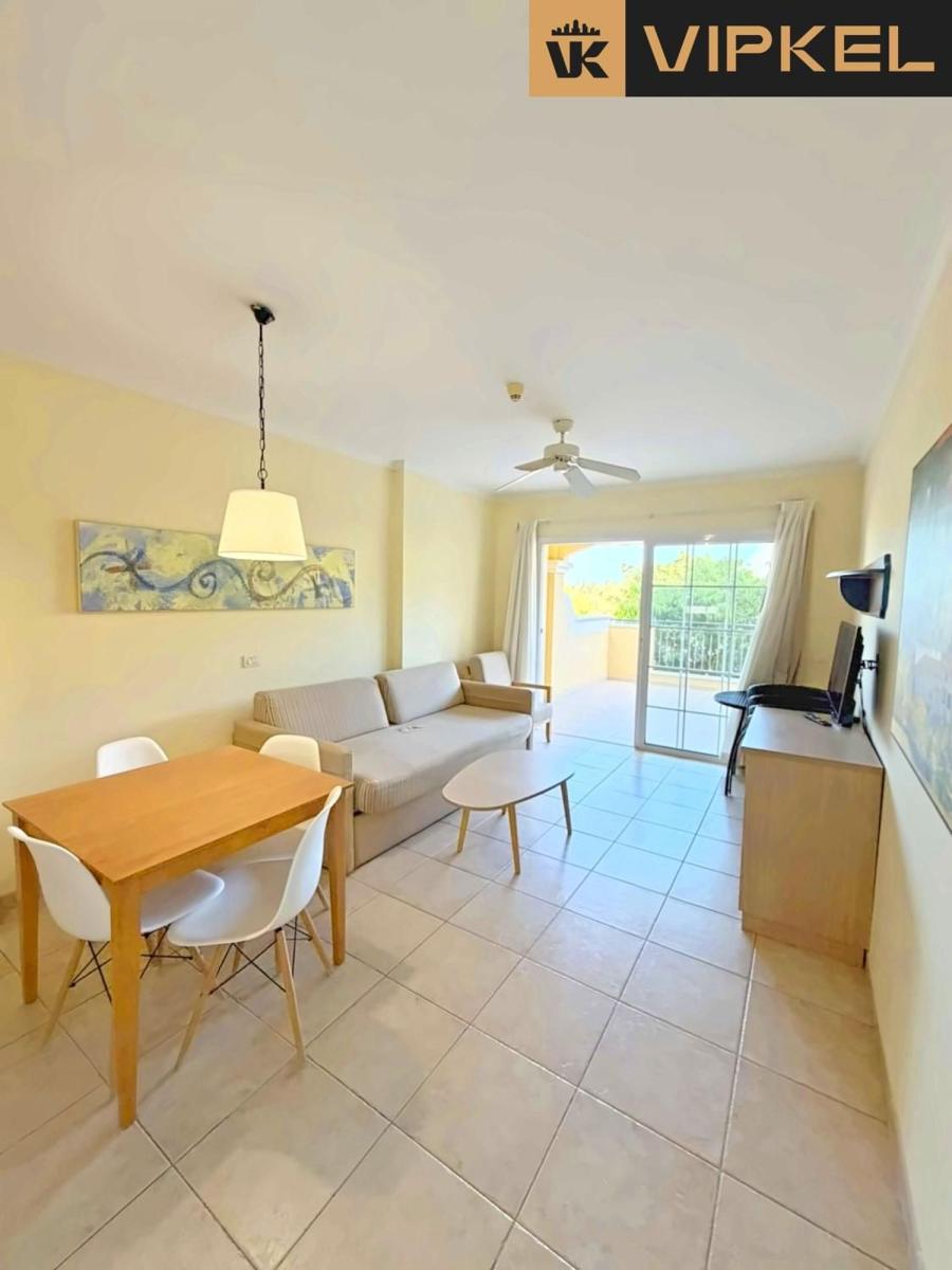 Flat for Sale in Arona
