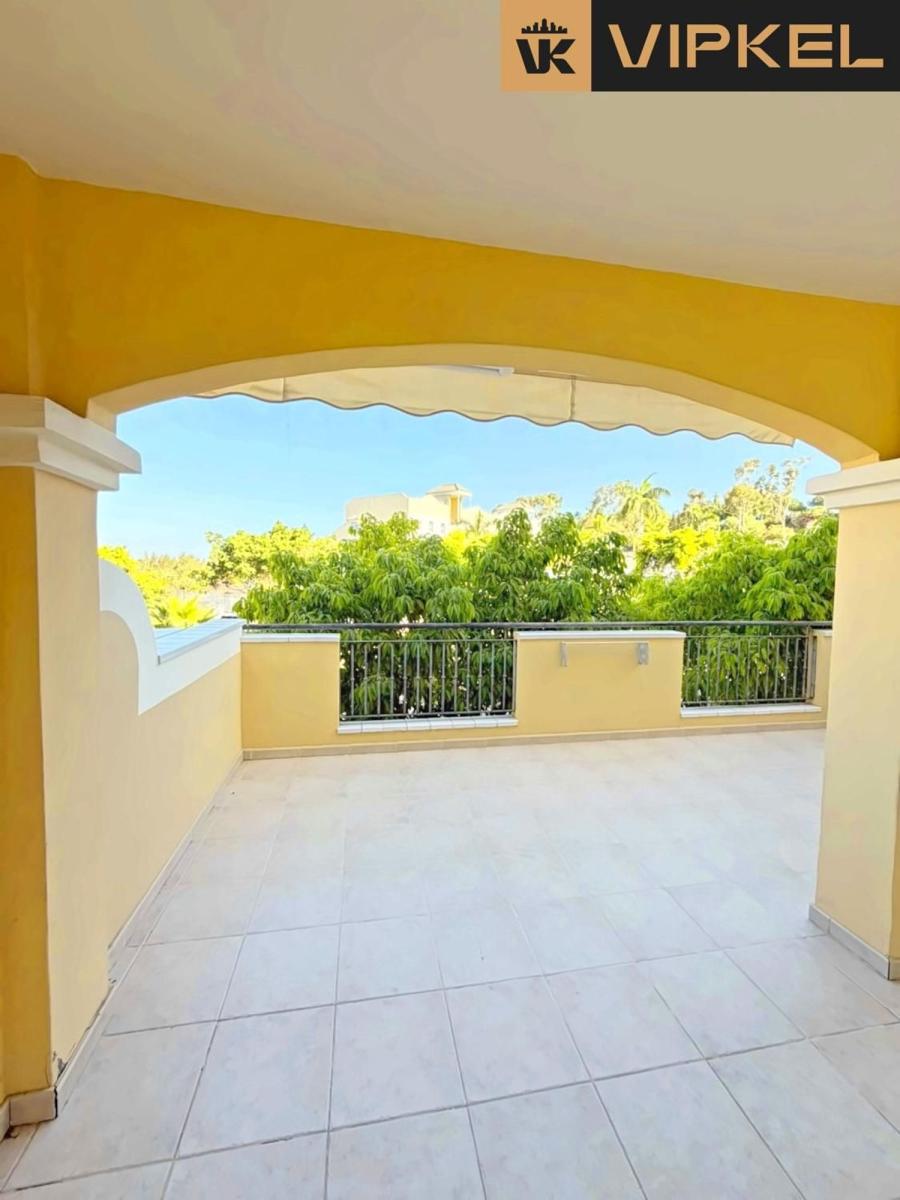 Flat for Sale in Arona