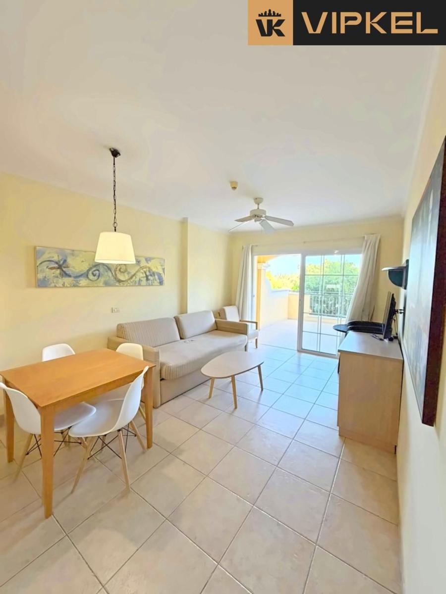 Flat for Sale in Arona