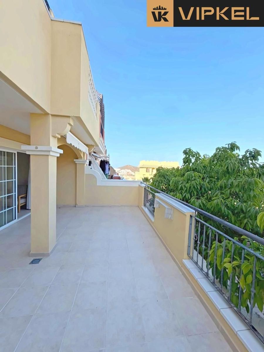 Flat for Sale in Arona