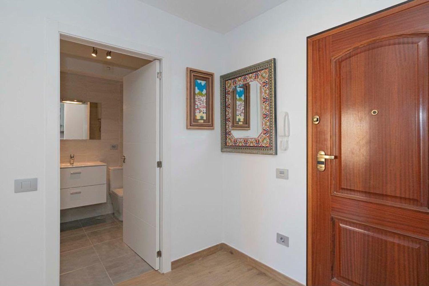 Flat for Sale in Arona