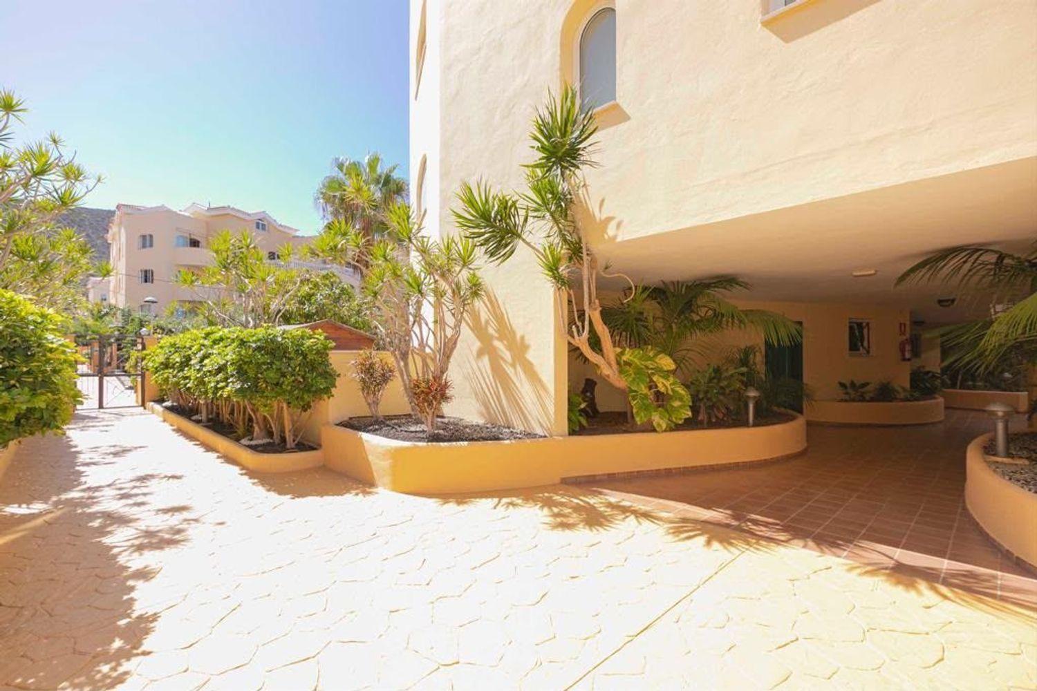 Flat for Sale in Arona