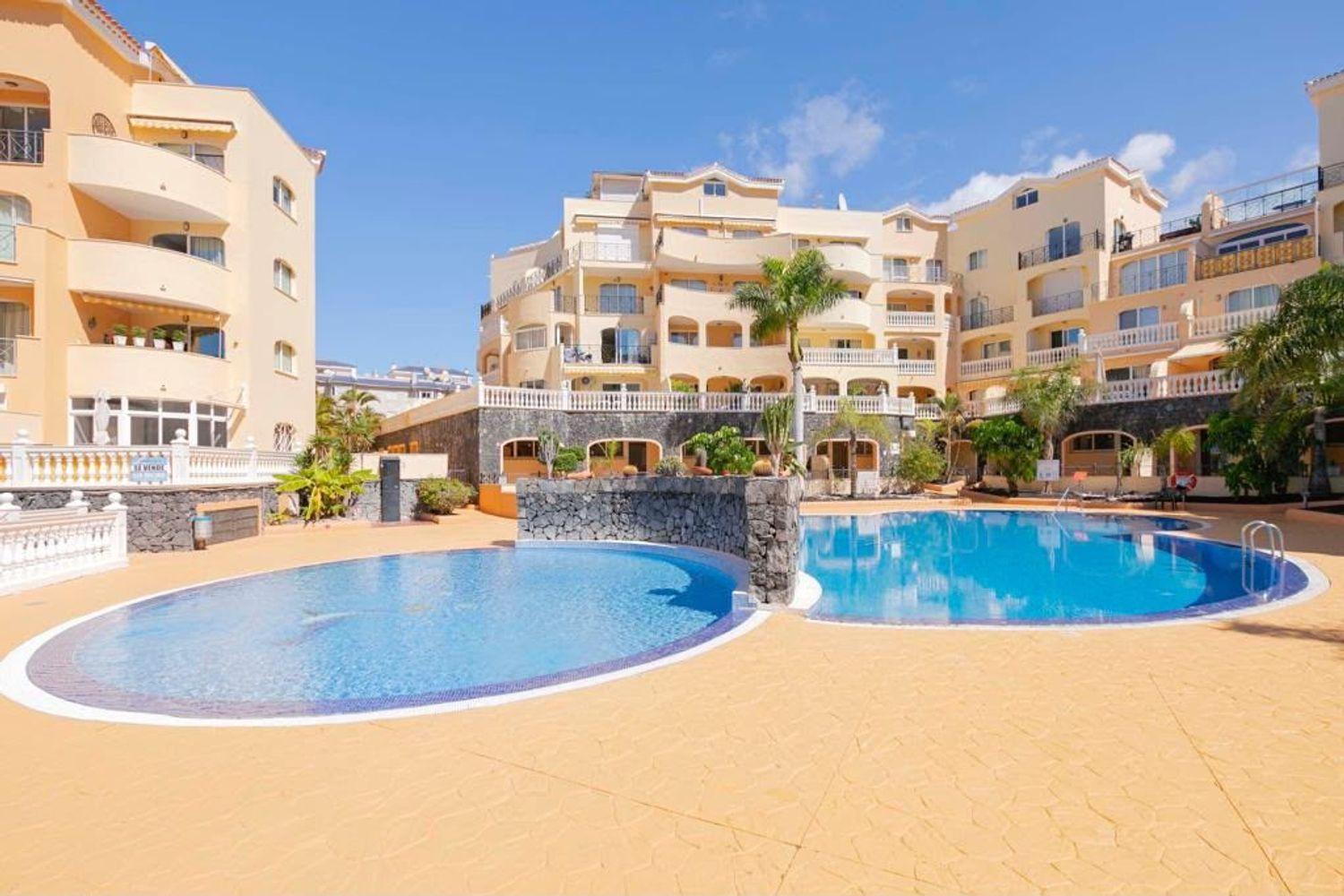 Flat for Sale in Arona