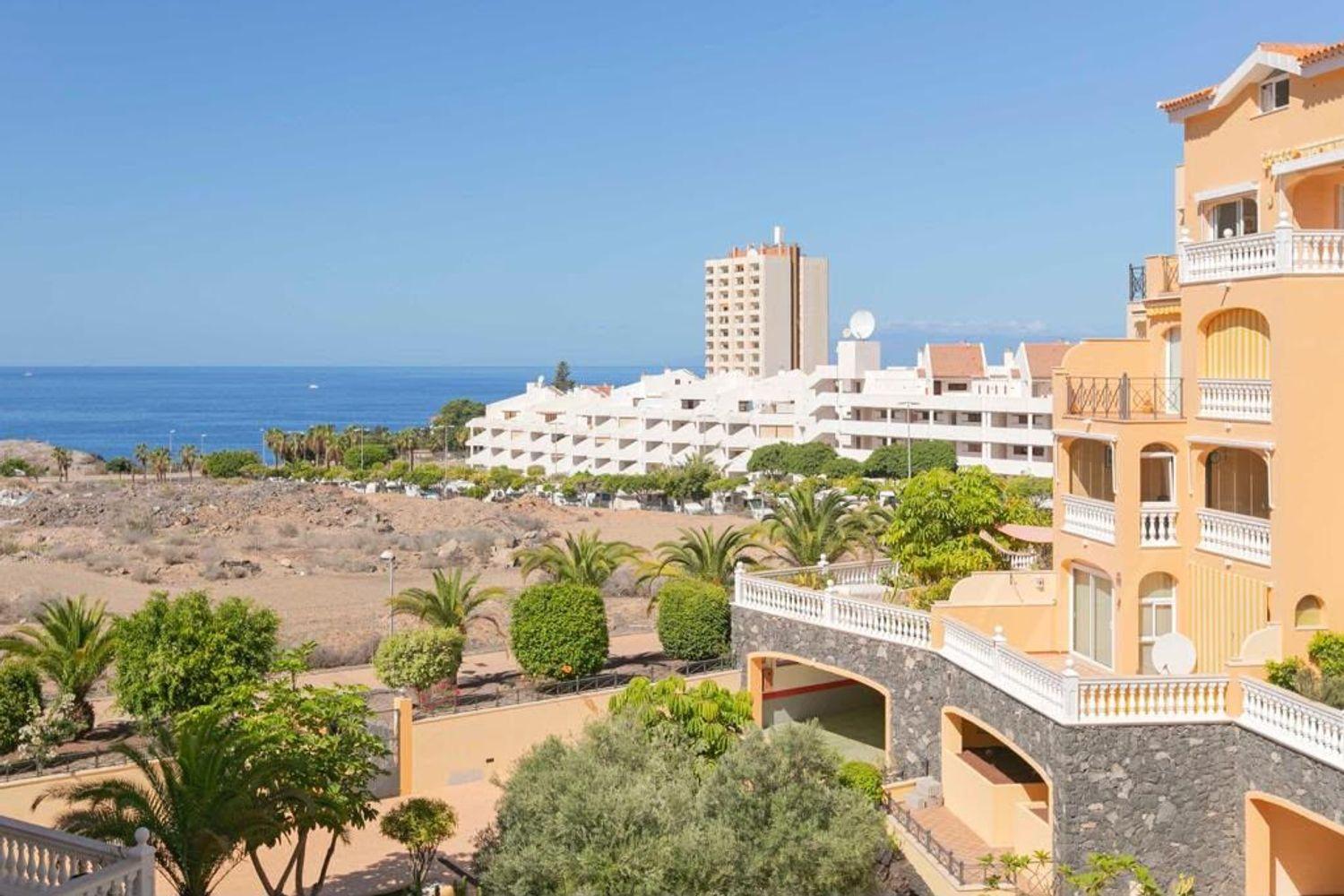 Flat for Sale in Arona