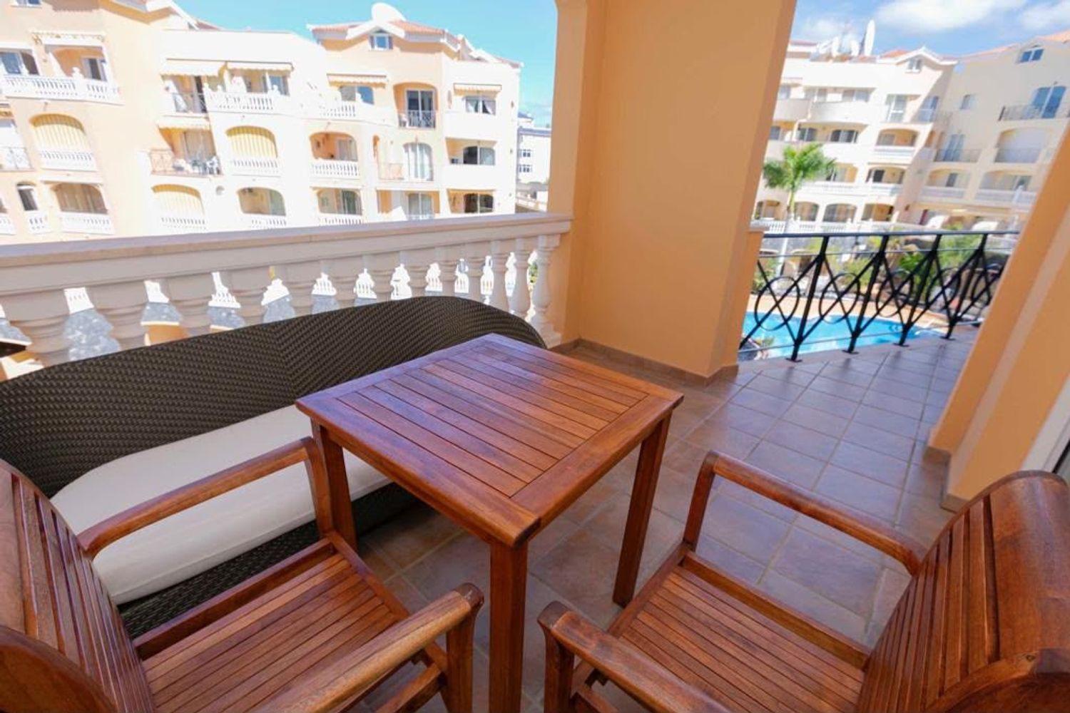 Flat for Sale in Arona