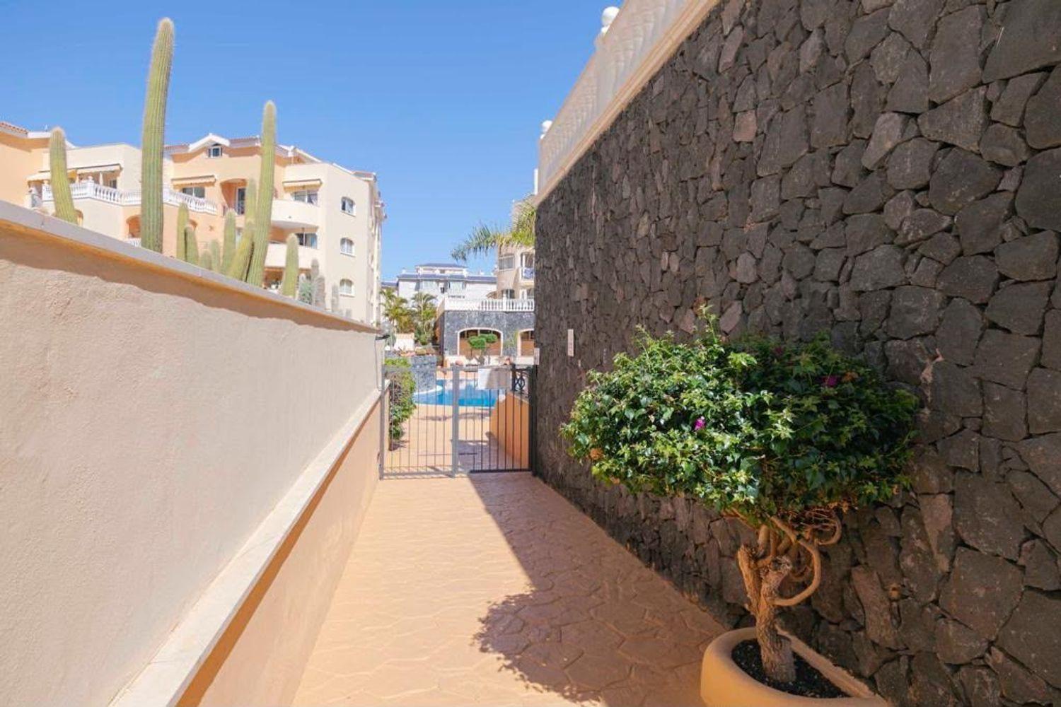 Flat for Sale in Arona