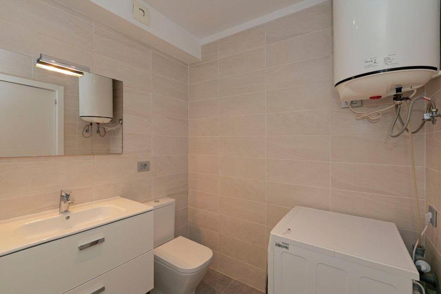 Flat for Sale in Arona
