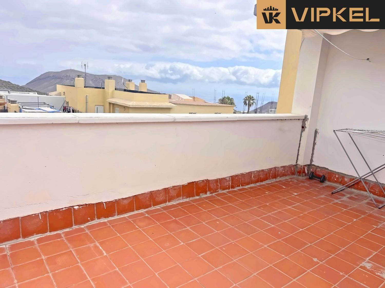 Flat for Sale in Arona