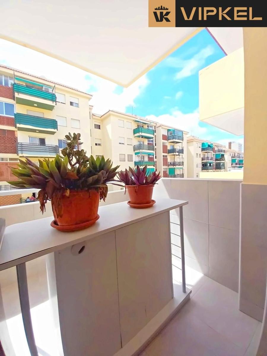 Flat for Sale in Arona