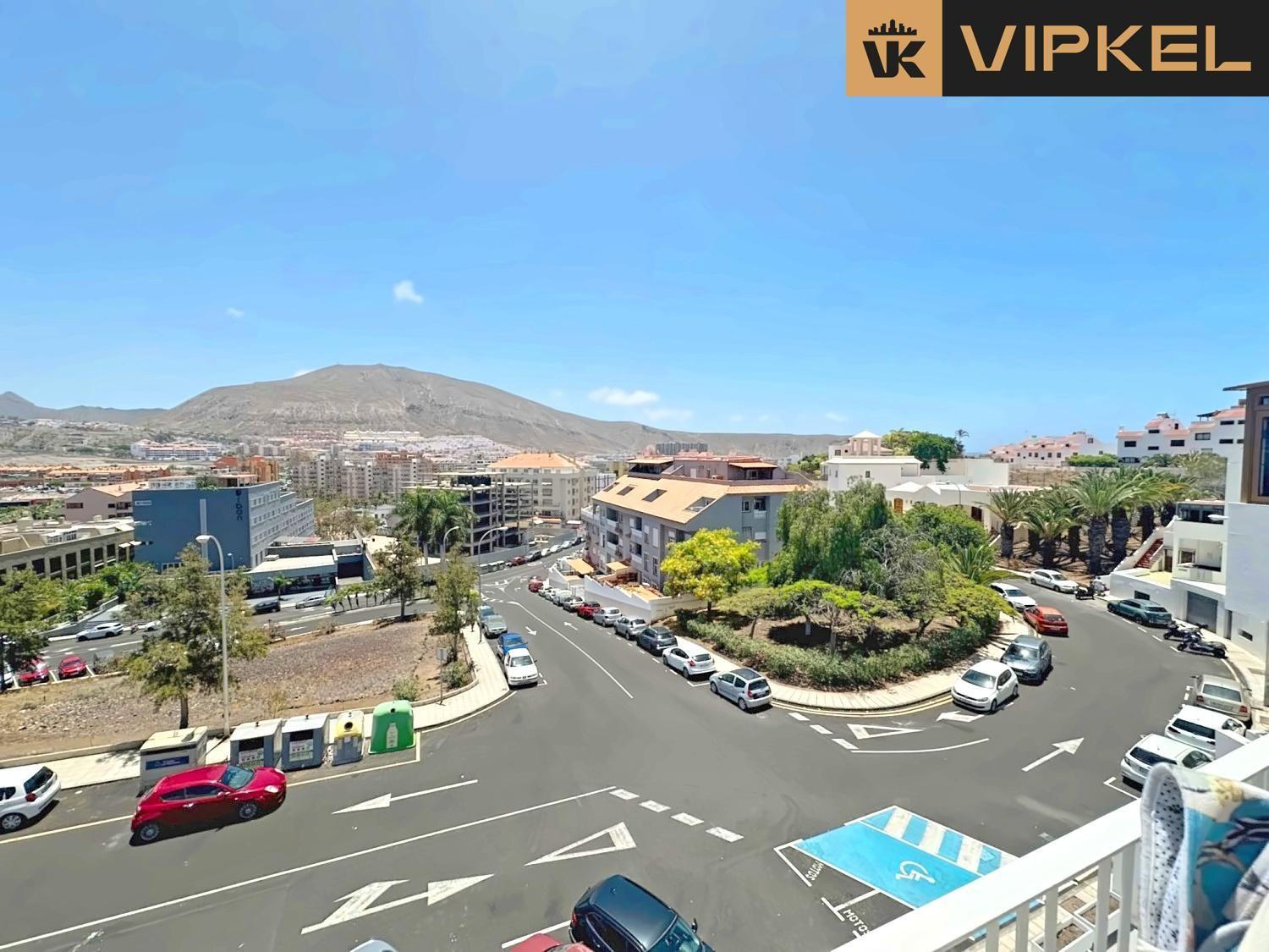 Flat for Sale in Arona