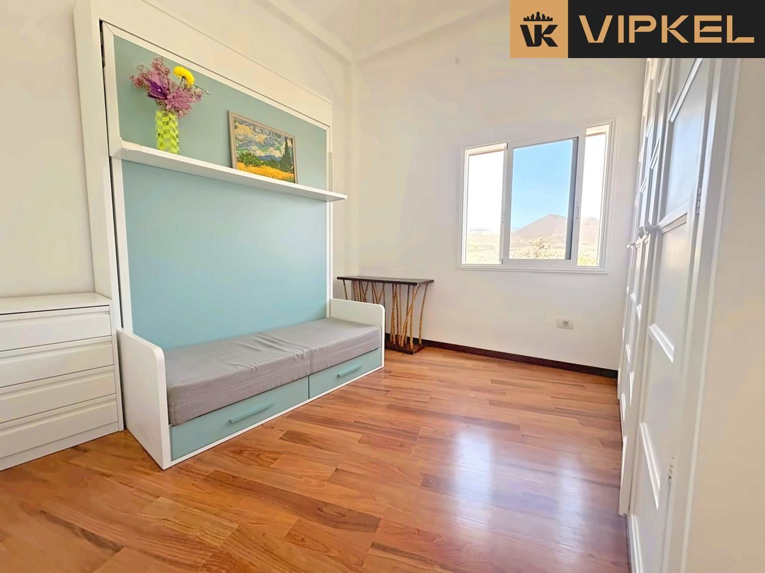 Flat for Sale in Arona