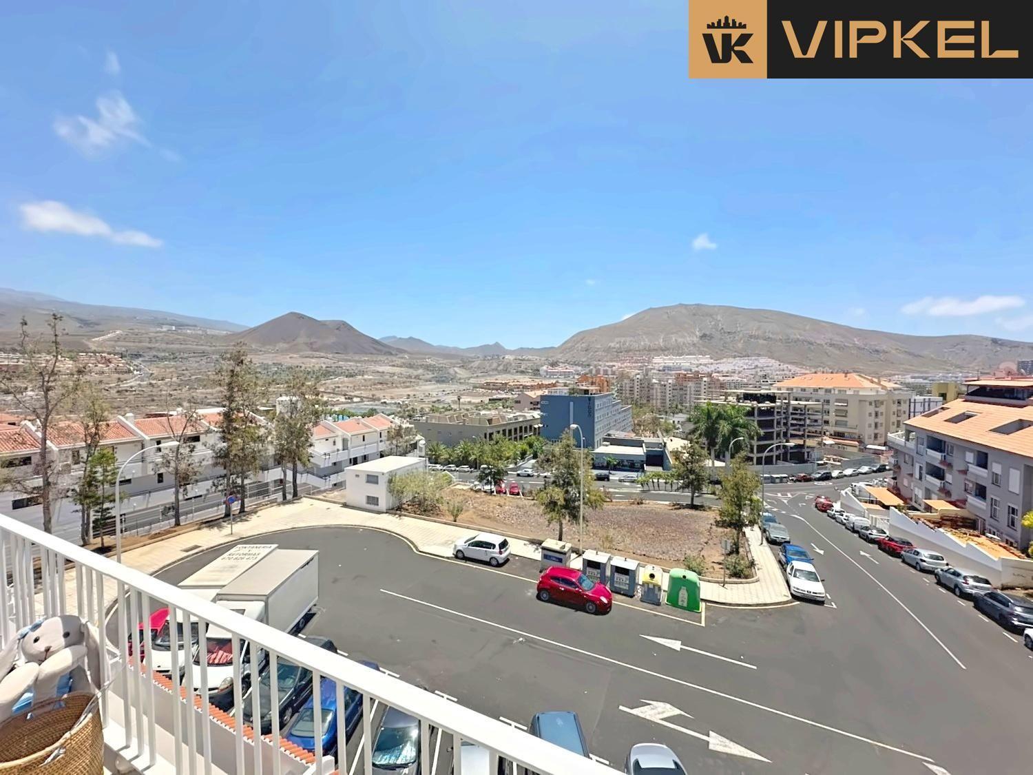 Flat for Sale in Arona