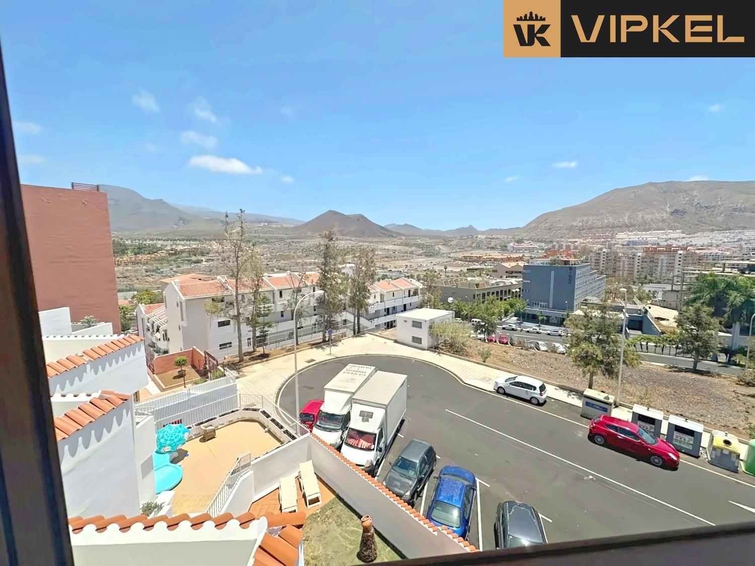 Flat for Sale in Arona