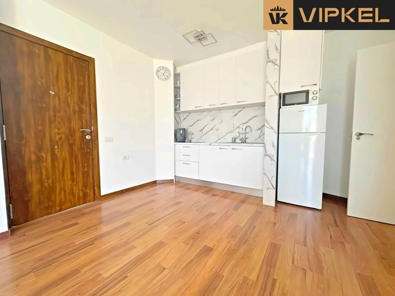Flat for Sale in Arona