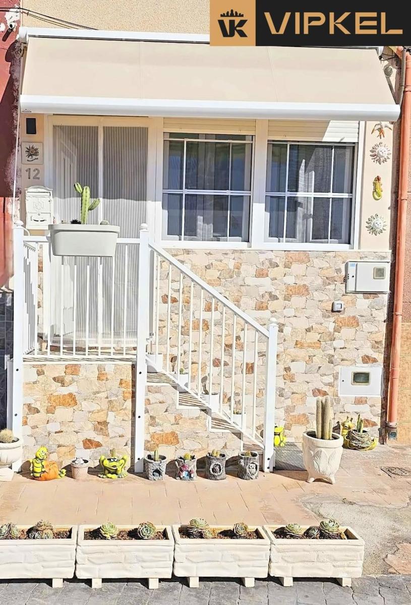Flat for Sale in Arico