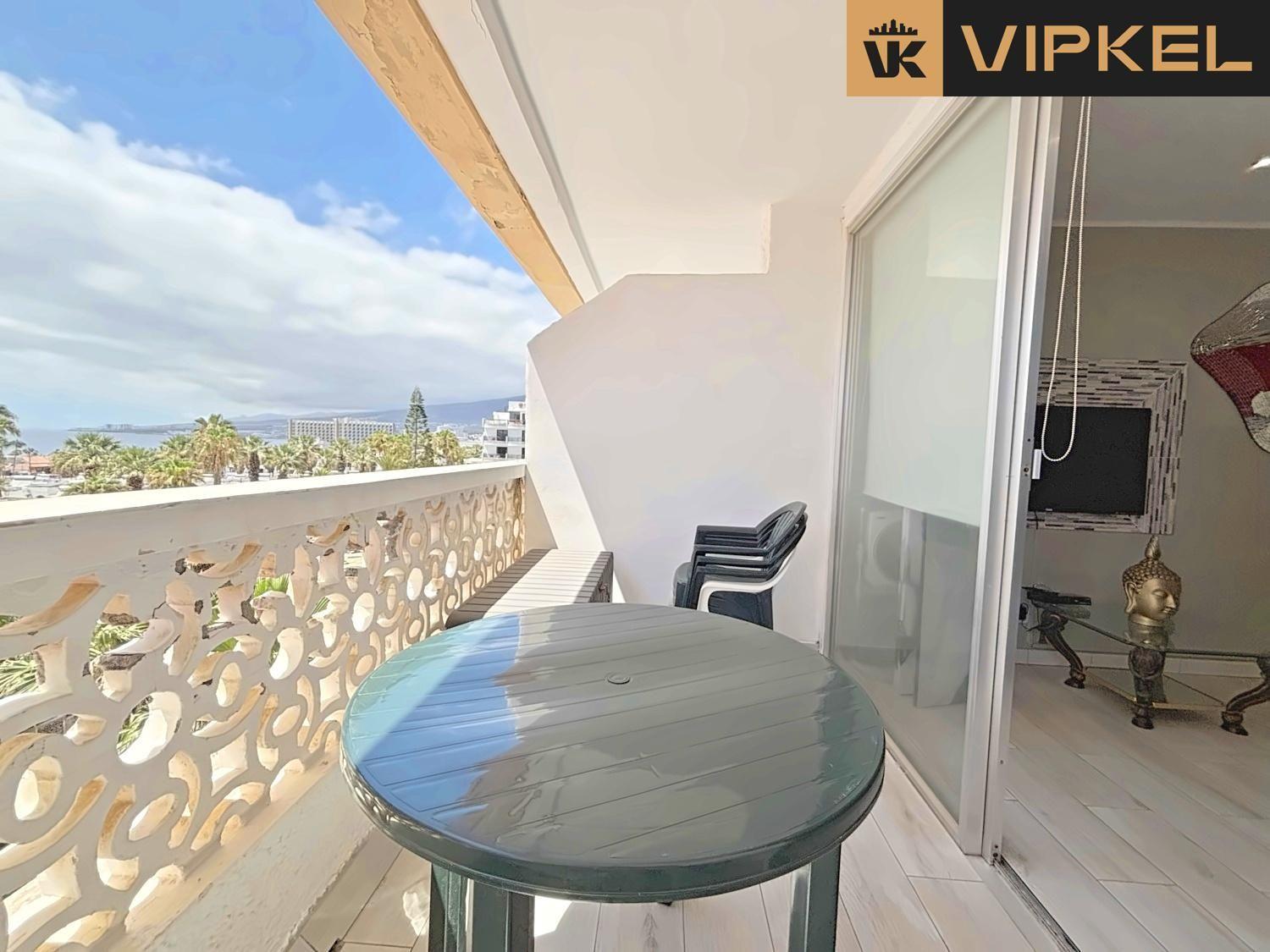 Flat for Sale in Arona