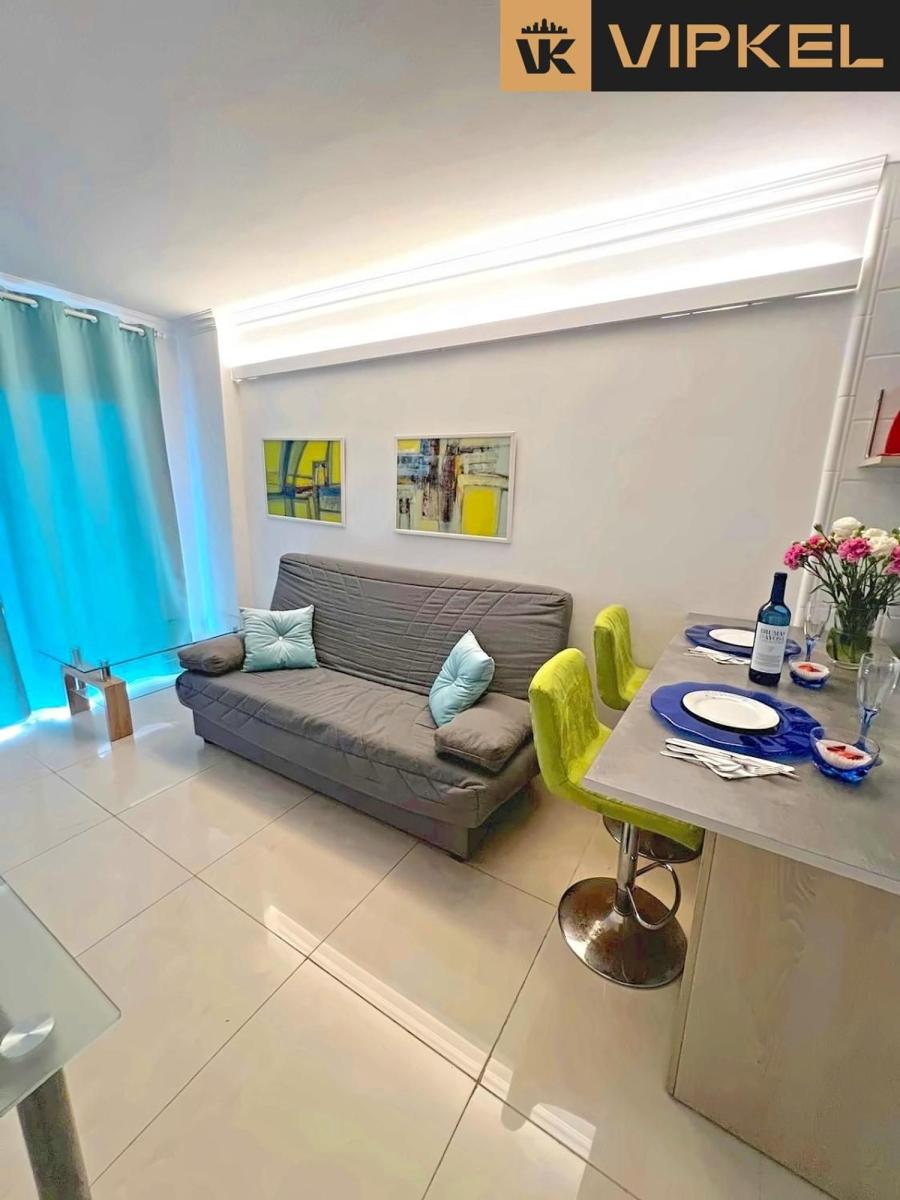 Flat for Sale in Arona