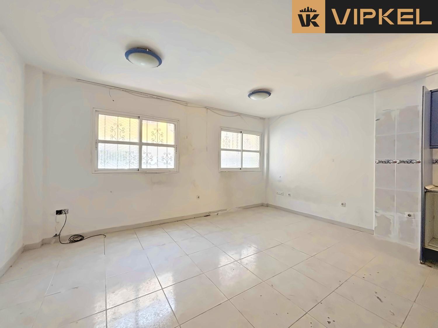 Flat for Sale in Arona