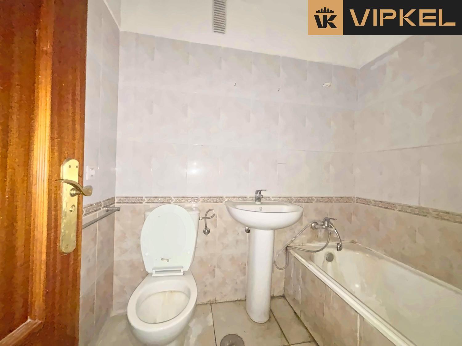 Flat for Sale in Arona