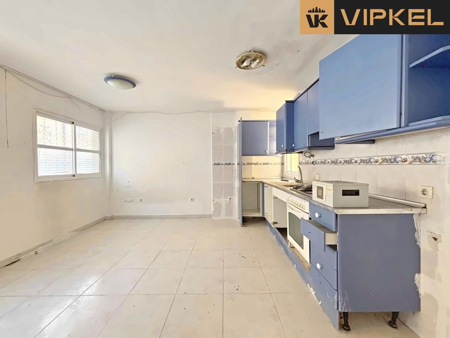 Flat for Sale in Arona
