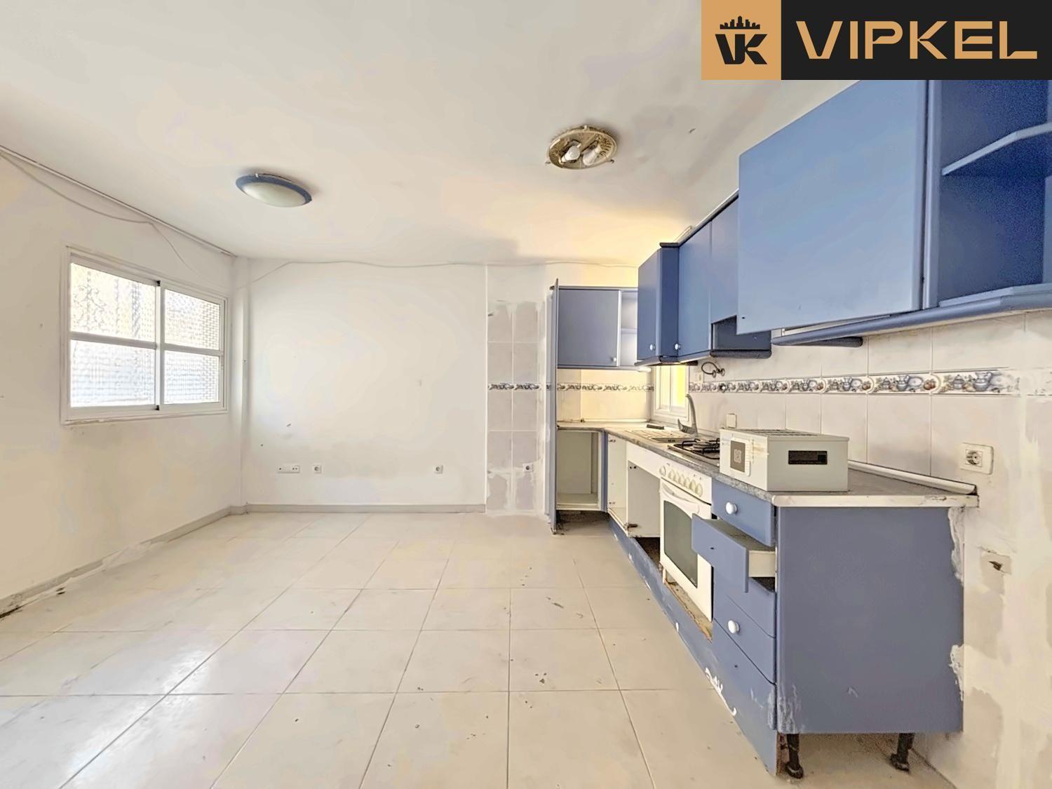 Flat for Sale in Arona