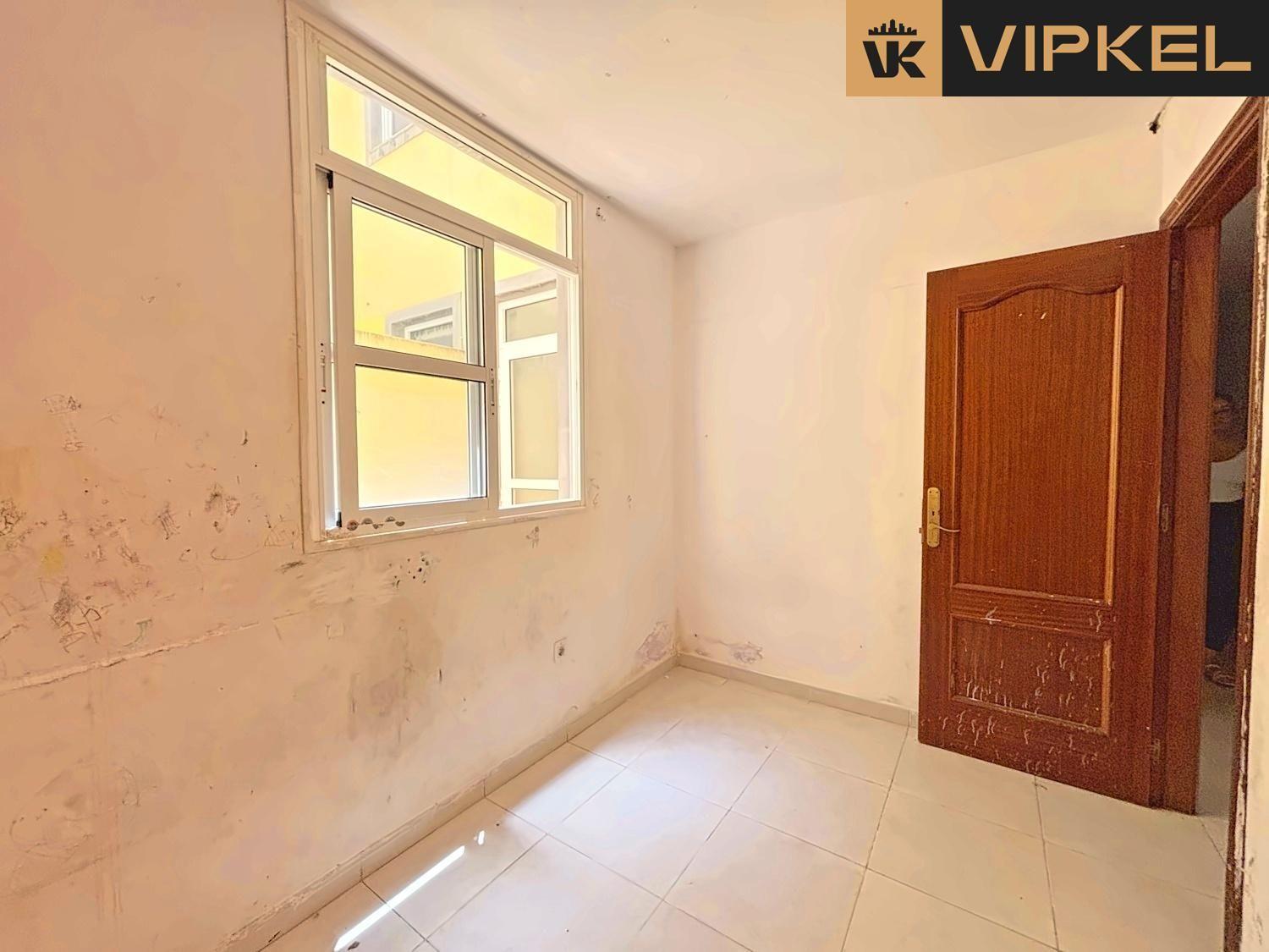 Flat for Sale in Arona