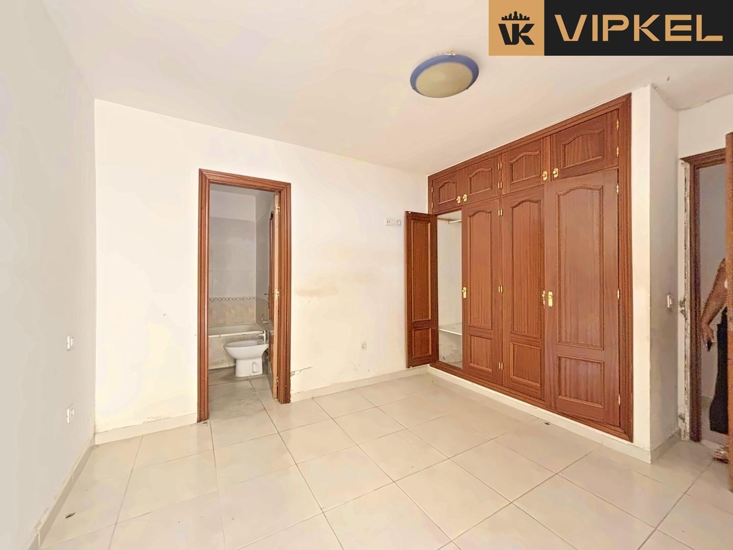 Flat for Sale in Arona