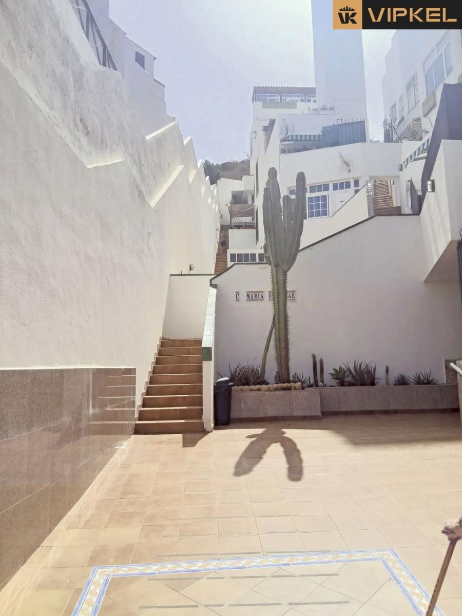 Flat for Sale in Arona