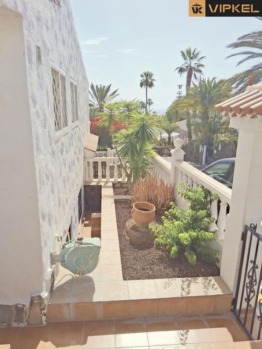 Flat for Sale in Arona