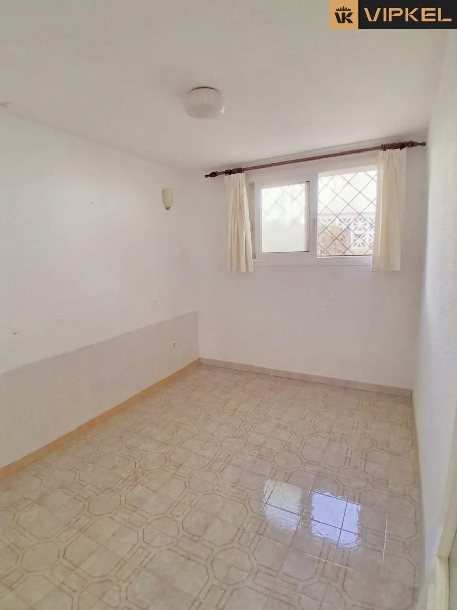 Flat for Sale in Arona