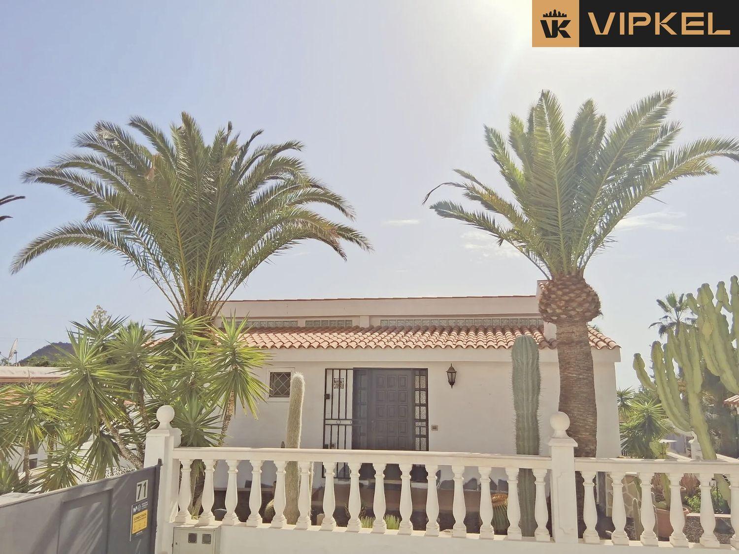 Flat for Sale in Arona