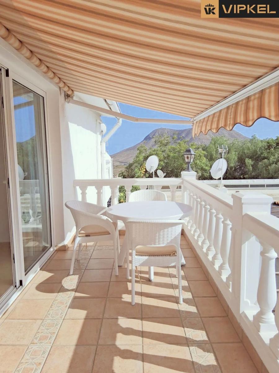 Flat for Sale in Arona