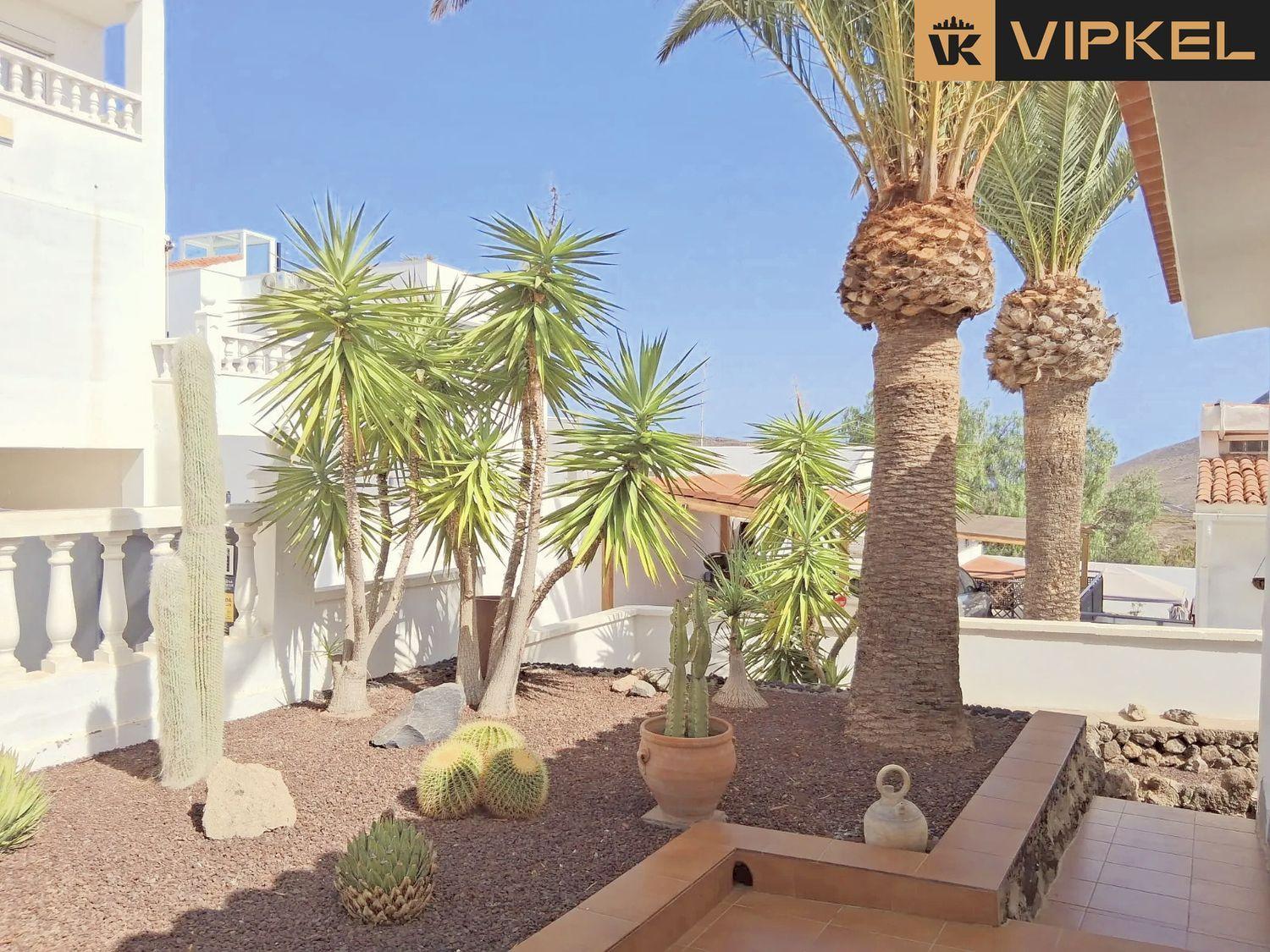 Flat for Sale in Arona
