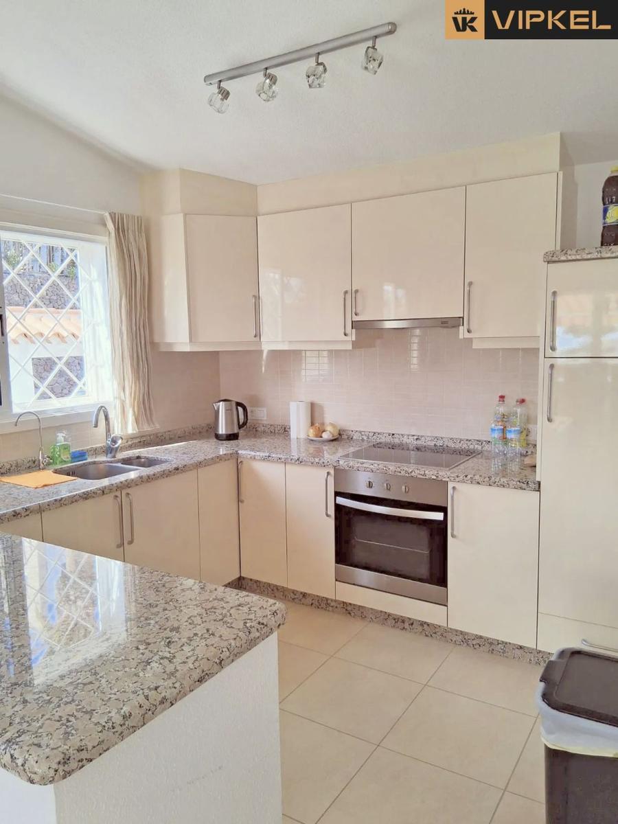 Flat for Sale in Arona