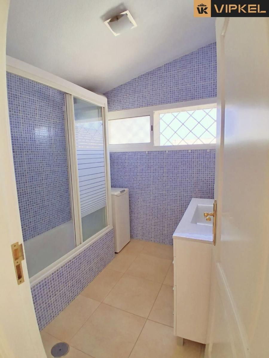 Flat for Sale in Arona