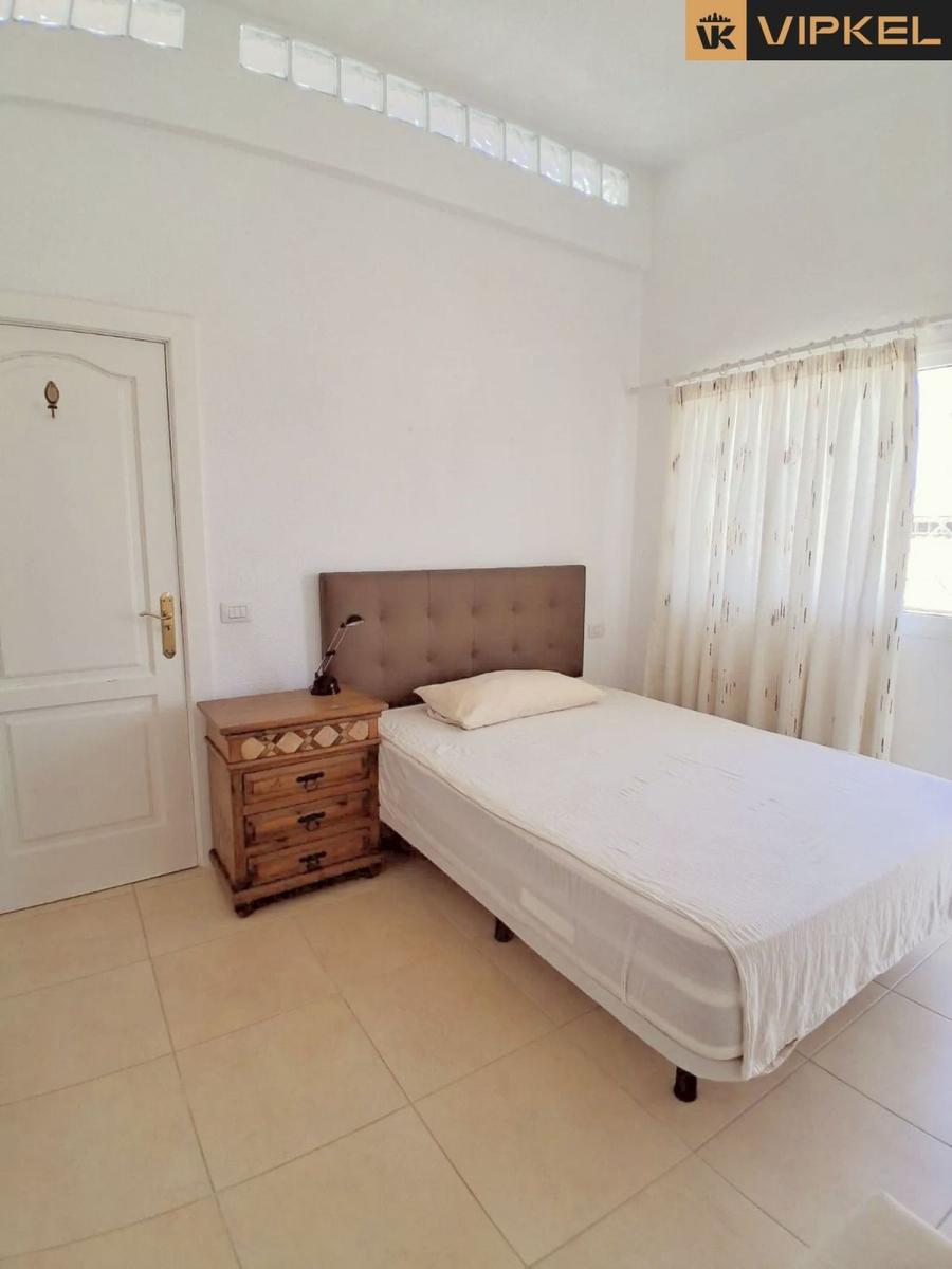 Flat for Sale in Arona