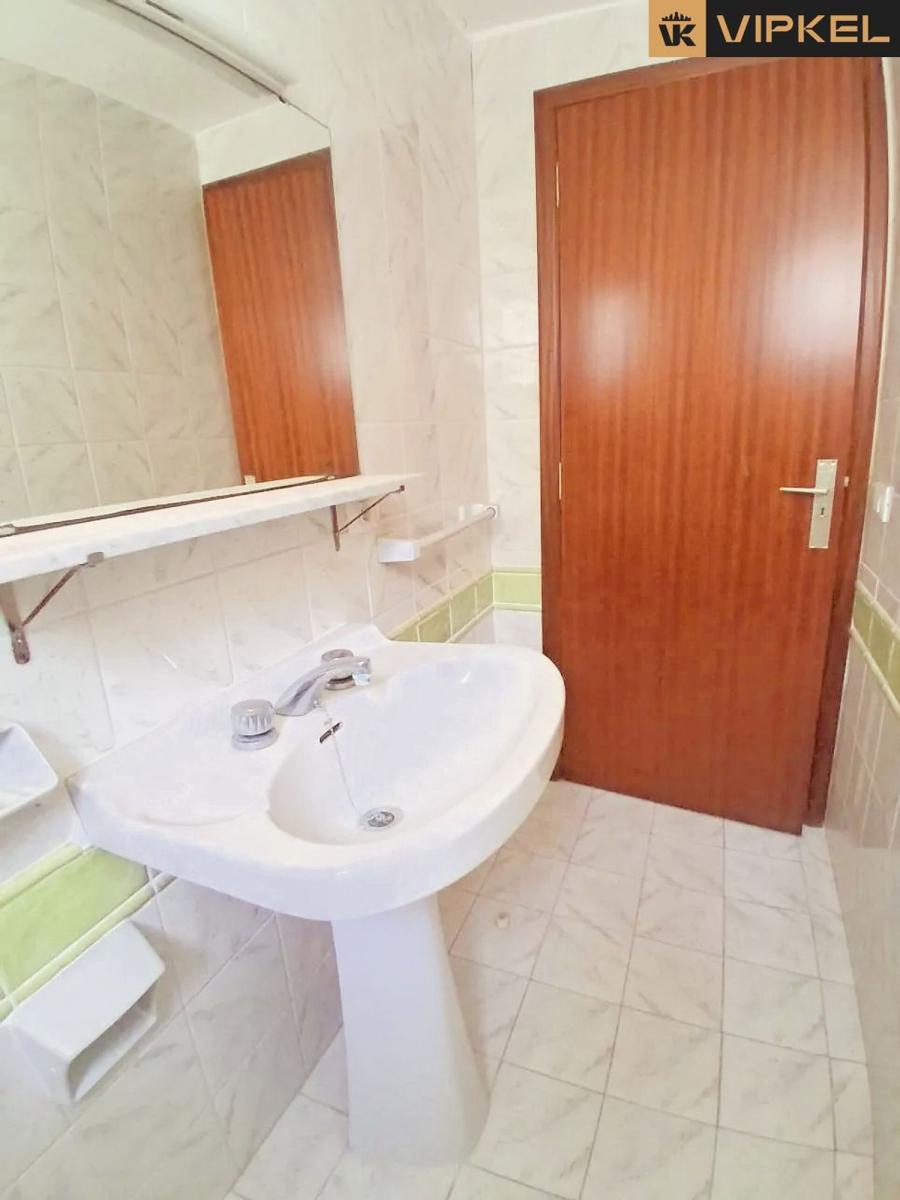 Flat for Sale in Arona