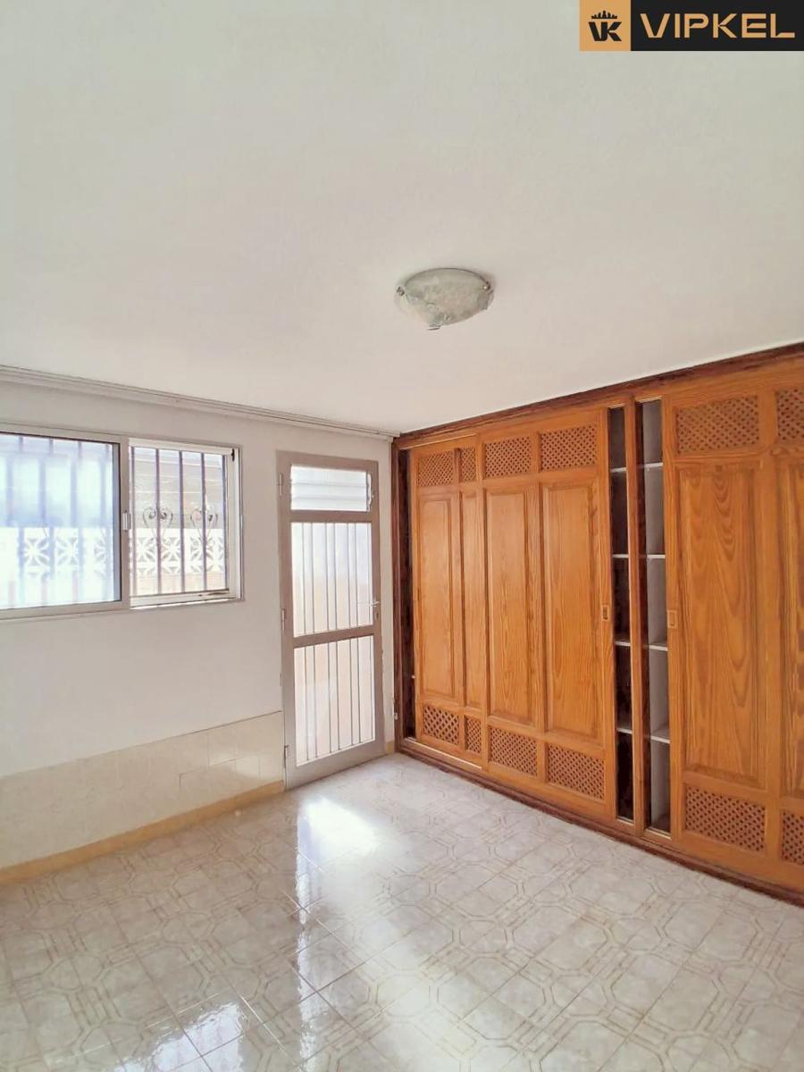 Flat for Sale in Arona