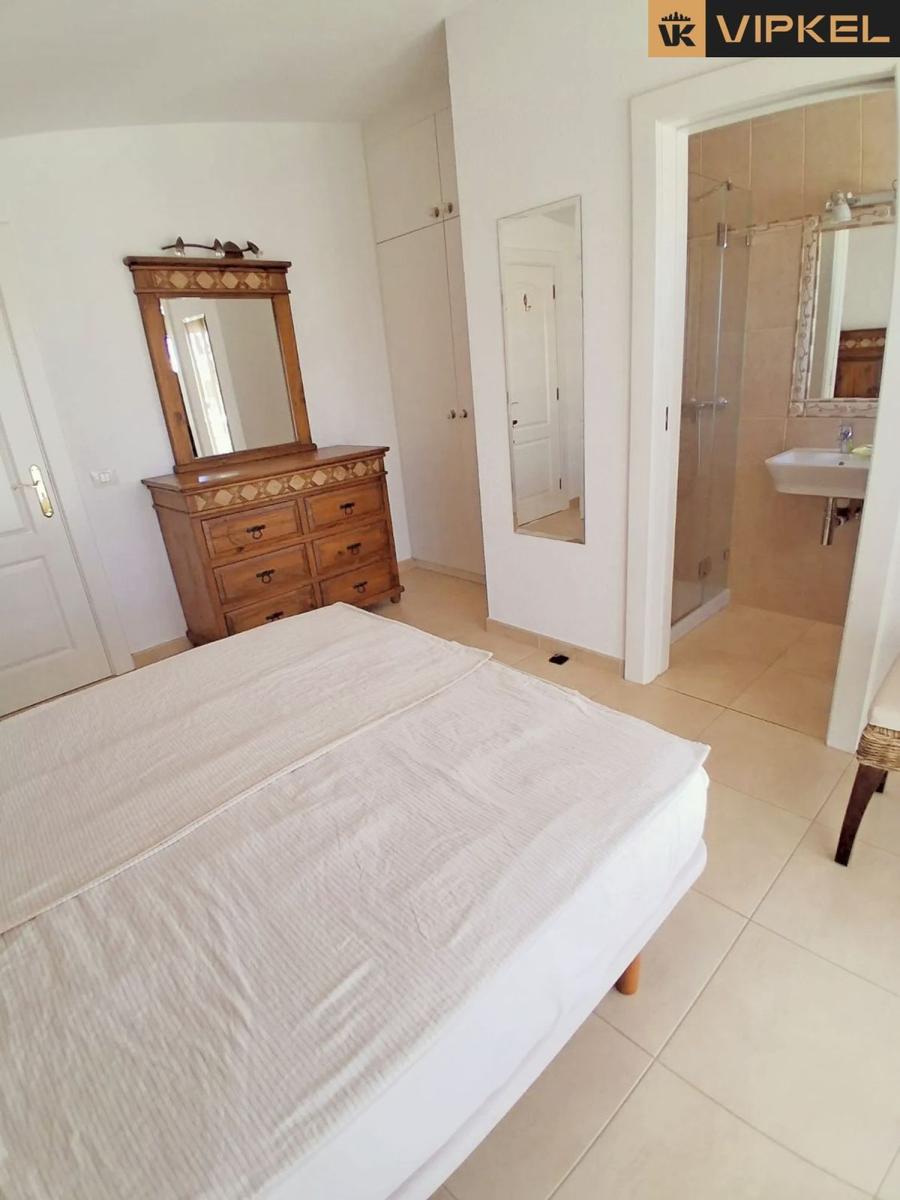 Flat for Sale in Arona