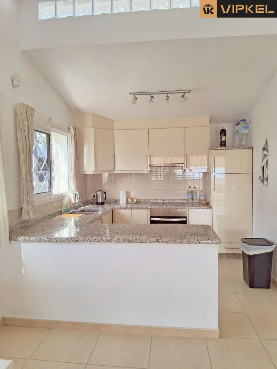 Flat for Sale in Arona